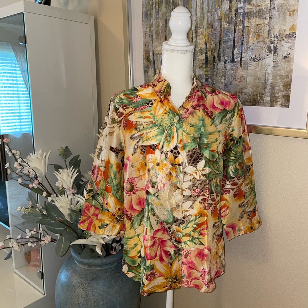 CLOTHES 100% silk button down blouse